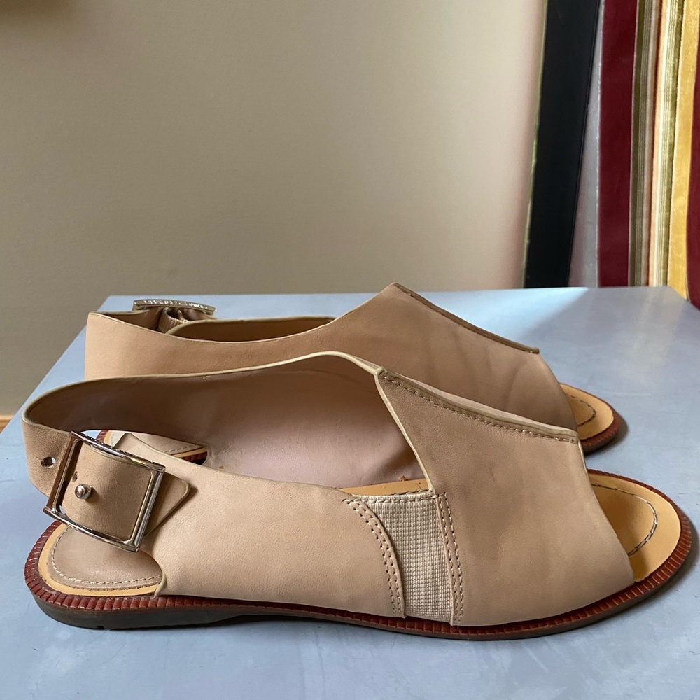 Charles David Open Toe Flat Sandals
